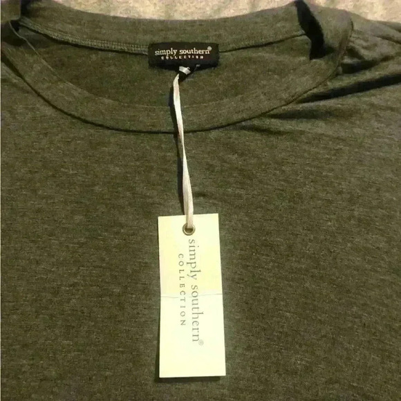 Simply Southern‎ Gray Knot Detail Quarter Sleeve Top NWT Size Small - Picture 2 of 6